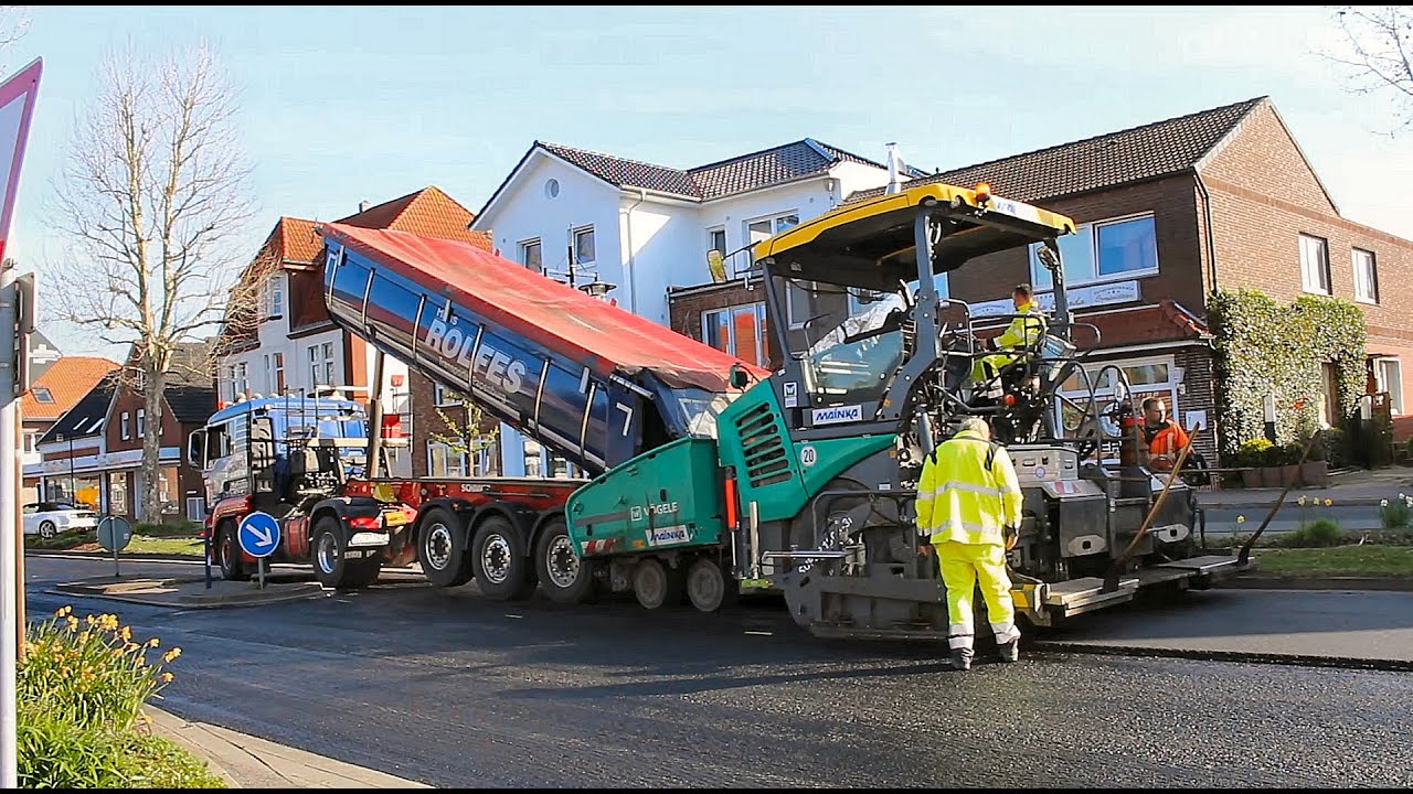 Asphalteinbau mit Vögele Super 1803-3i in Papenburg / Asphalt paver Vögele Super 1803-3i