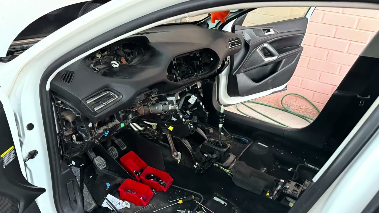 Cambio de evaporador Peugeot 308 T9 2016