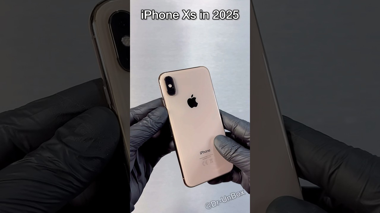 iPhone Xs in 2025 with iOS 18🔥Gold Stainless Steel🧡 #shorts #trending #iphone #apple #video #ios19