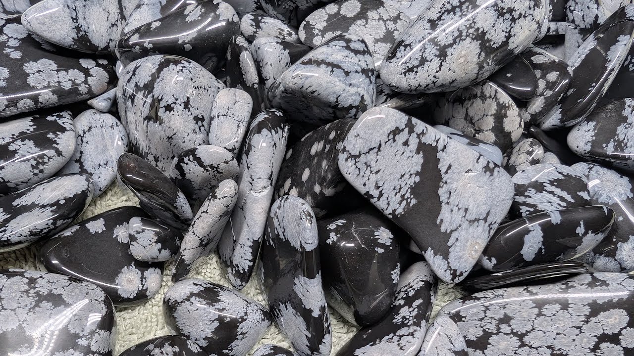 Snowflake obsidian has some crazy patterns!