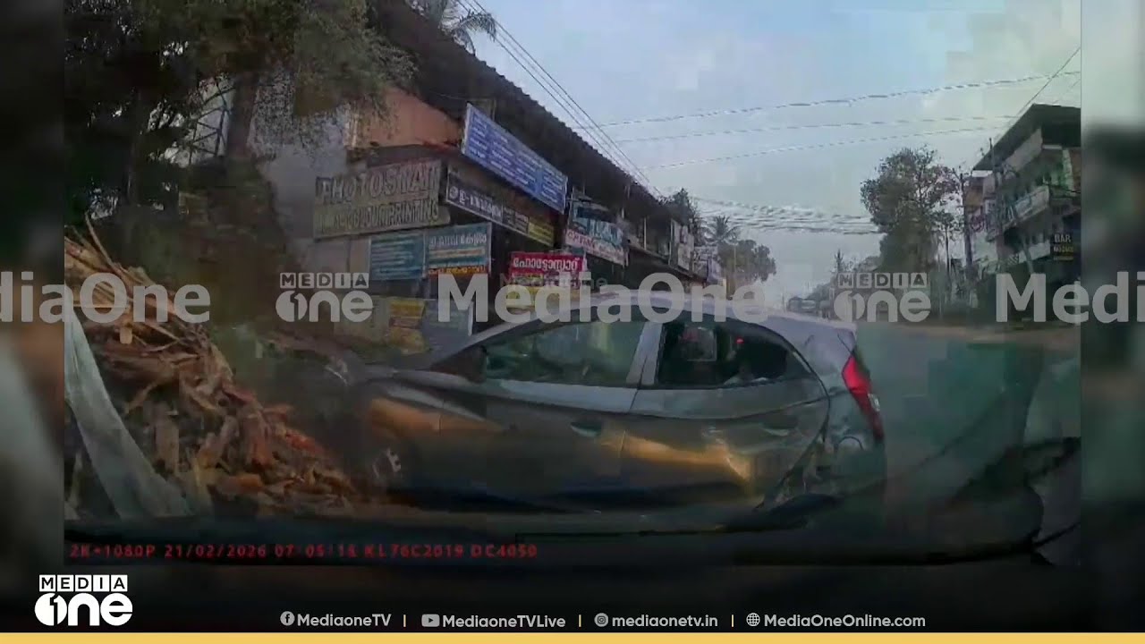 കണ്ണൂരില്‍ ഓടിക്കൊണ്ടിരുന്ന കാറിന്റെ ടയറ് പൊട്ടി അപകടം: മൂന്ന് പേർക്ക് പരിക്ക്