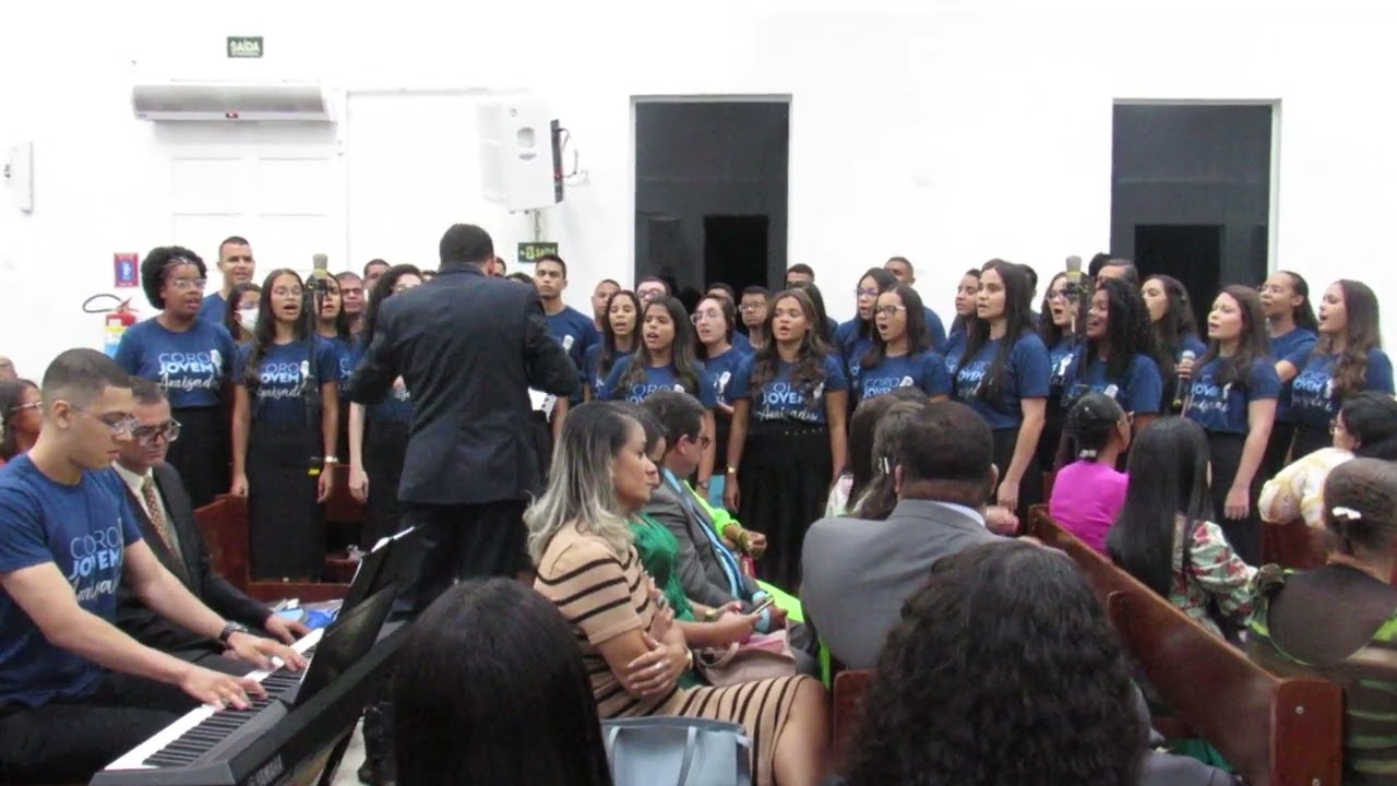 CORO JOVEM AMISADAI - NOSSO DEUS É DEUS