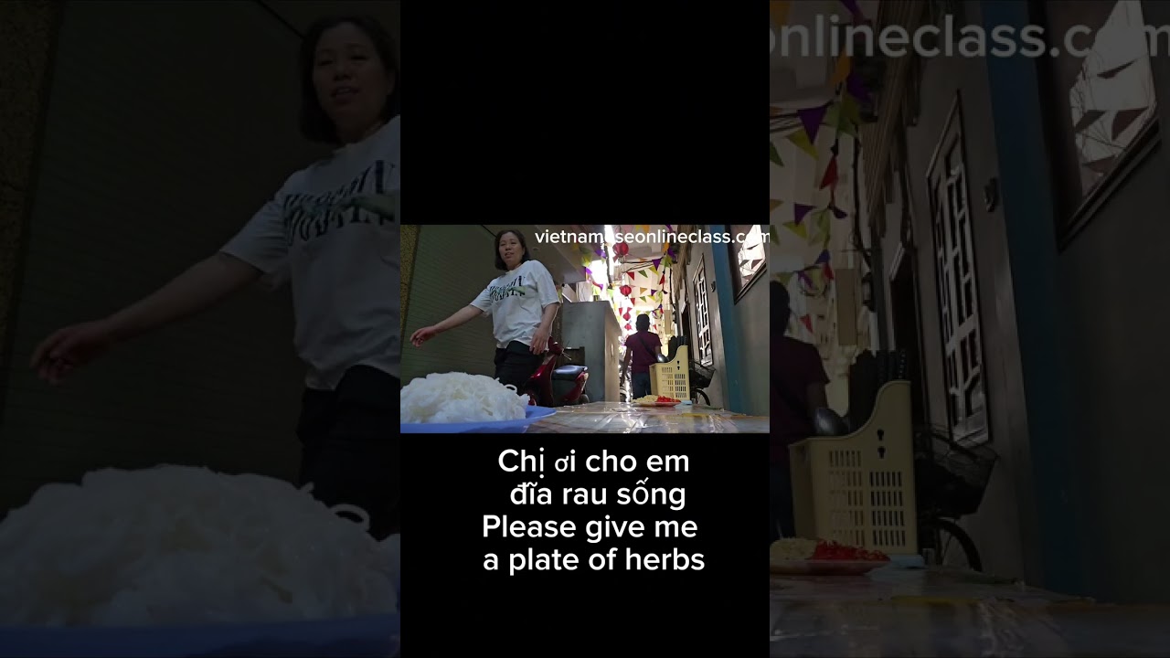 Bún chả trong ngõ nhỏ/ Bún chả in a small alley