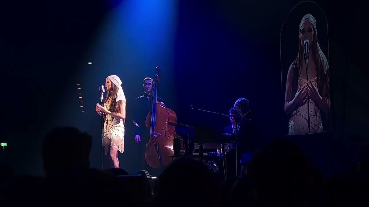 Laufey (Live) - Valentine (Berlin - Velodrom) (24. Feb. 2026)