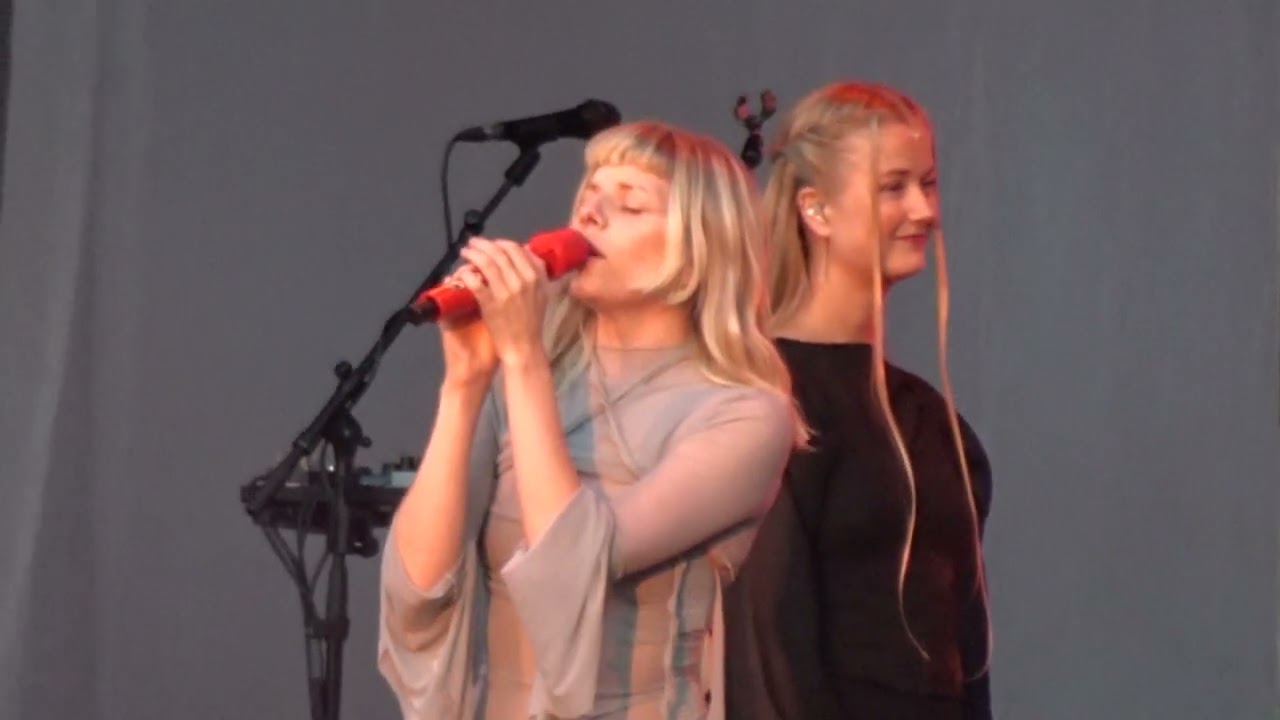 Aurora - Exist For Love (Live) Paris, Rock en Seine 2025