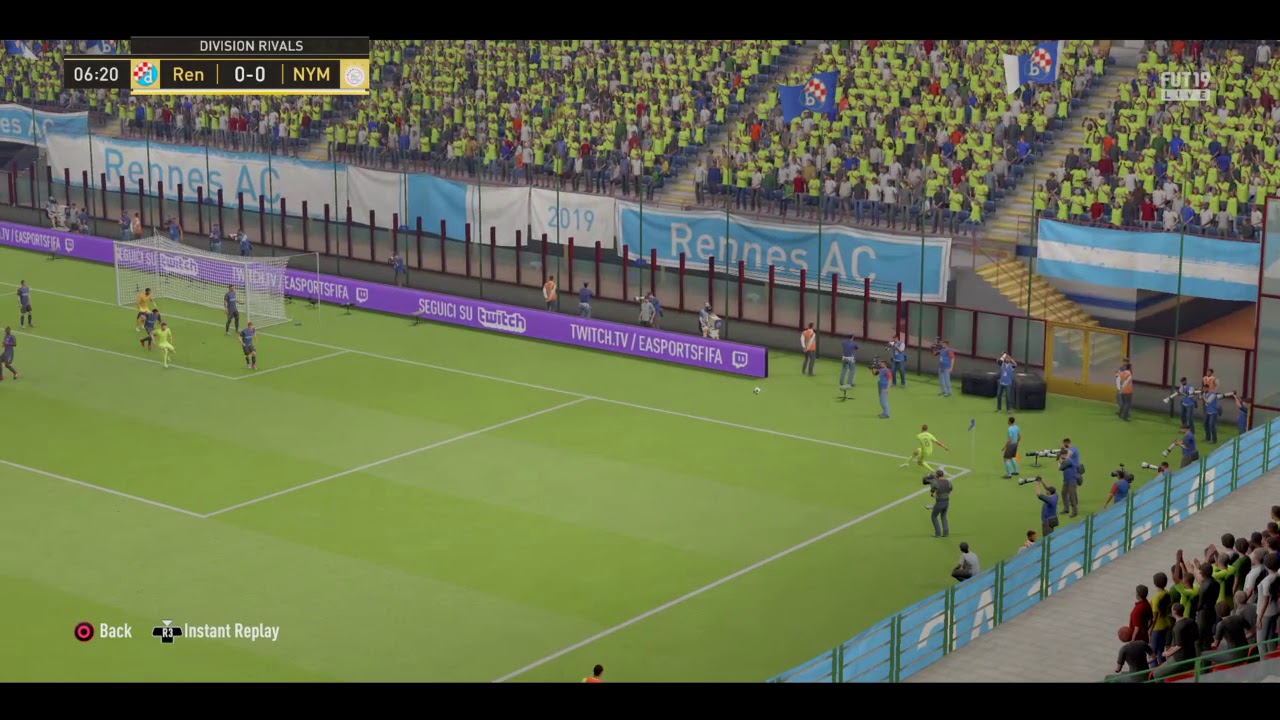 Unbelievable overhead kick by Ante Rebic