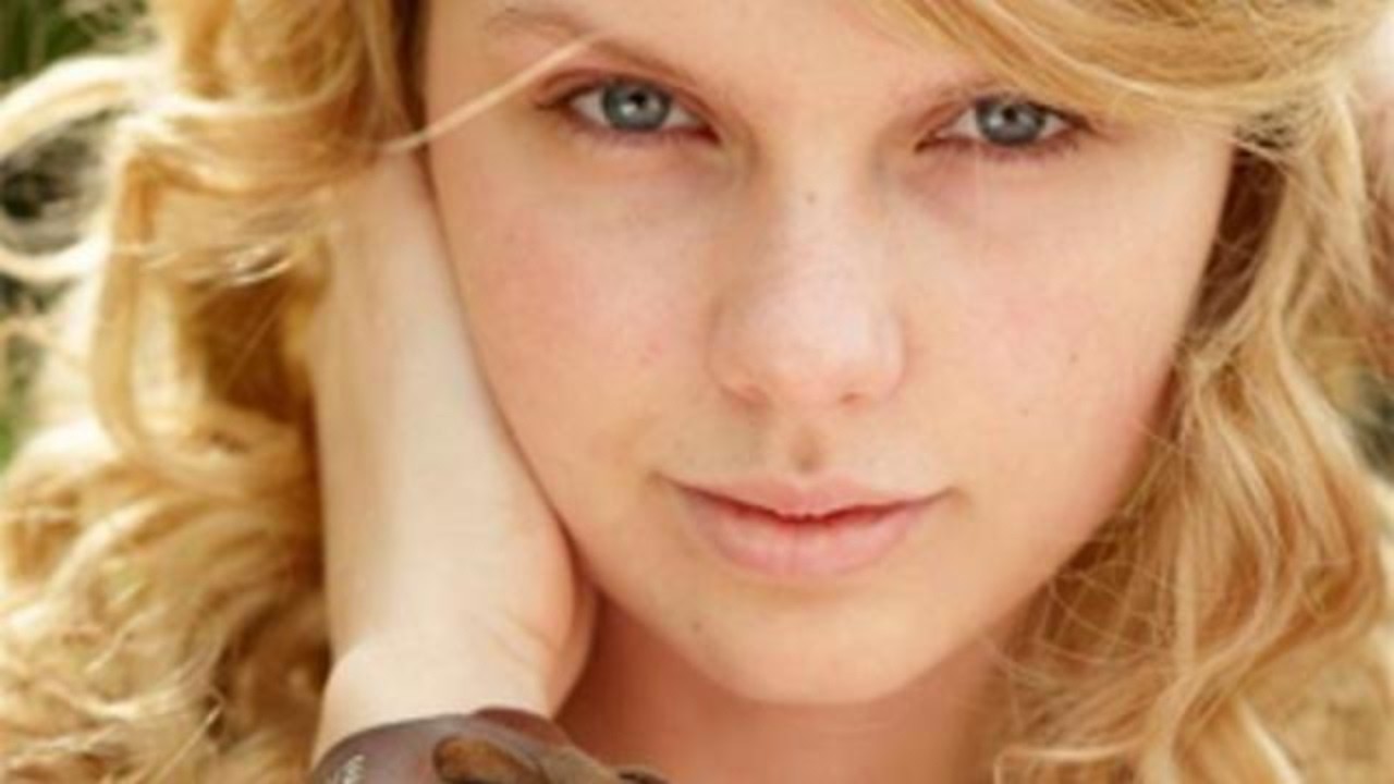 Taylor Swift’s Natural Beauty Without Makeup Has Fans Doing a Double Take