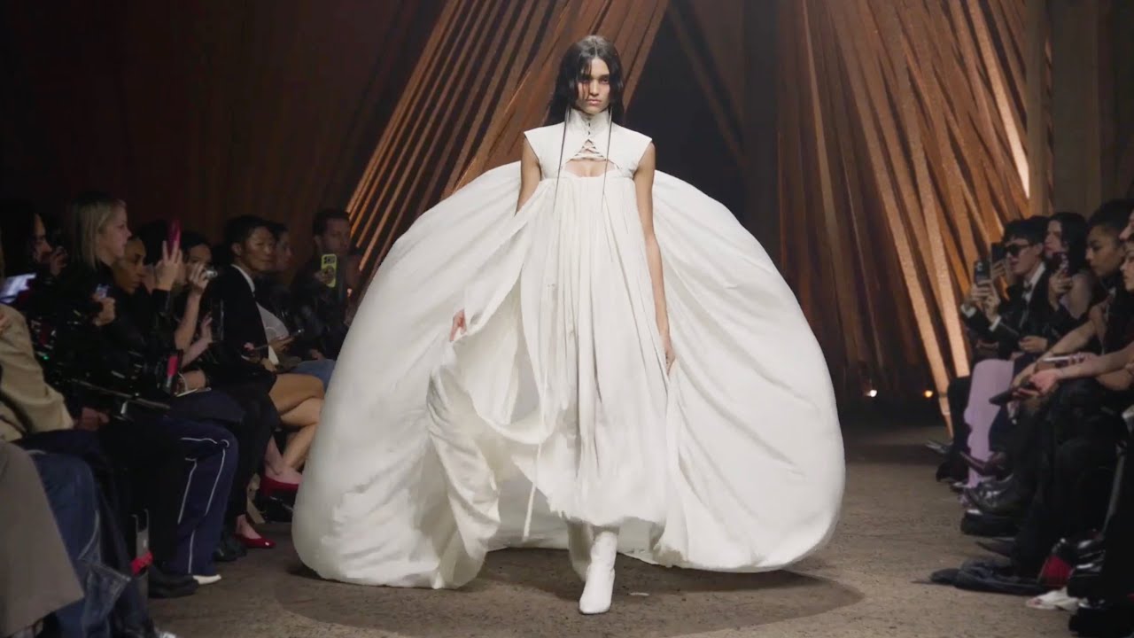 McQueen | Spring/Summer 2026 | Paris Fashion Week