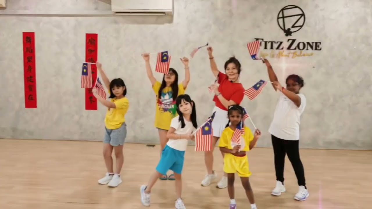 《Saya Anak Malaysia 》+《Rasa Sayang》// Happy Feet Kids Dance