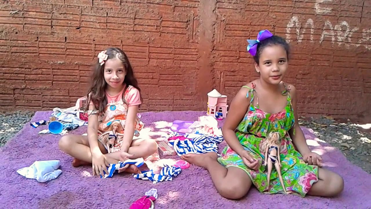 Arrumando casa da barbie