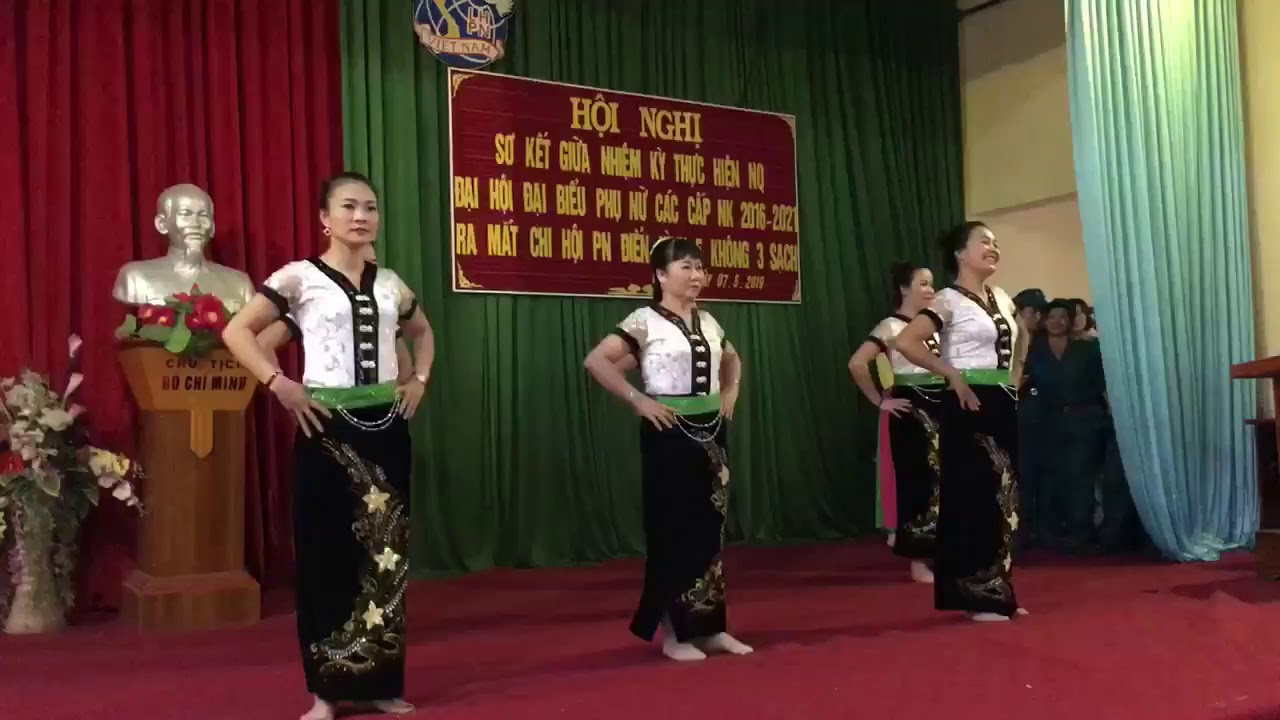 Nha dan toc  gay nghien
