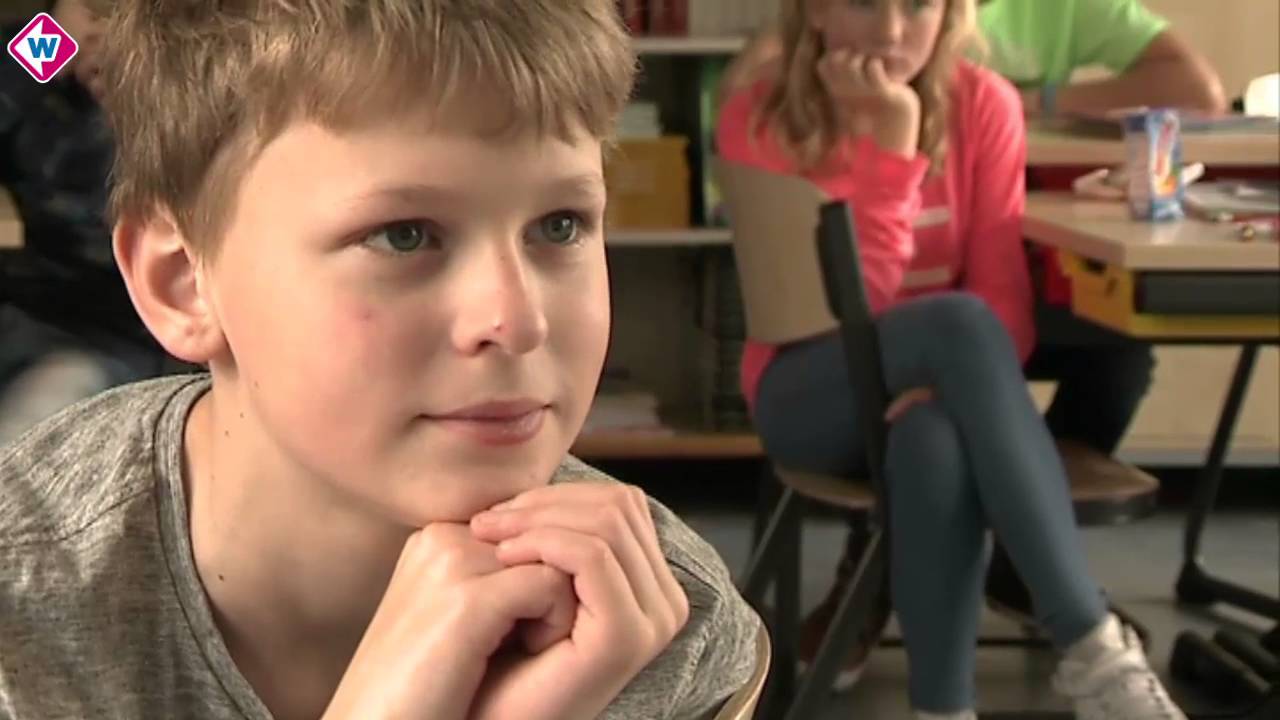 Trotse Jorn (11) uit Hillegom kijkt 'zijn' NOS Jeugdjournaal met klas terug
