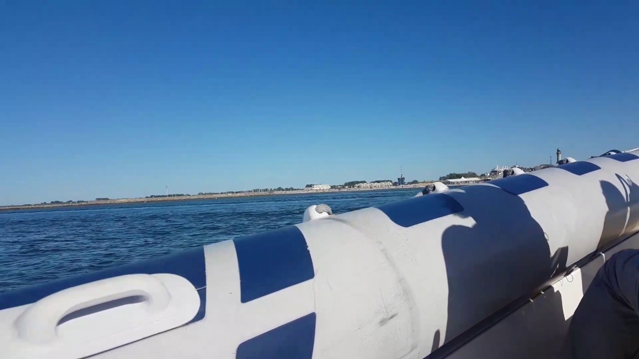 Andreas und Elke mitfahren auf einen Ostsee jumper in warnemünde Mai  2017