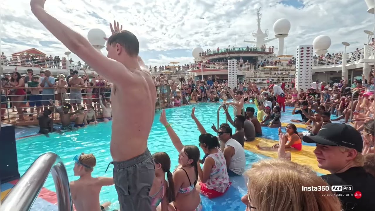 #royalcaribbean fun in the sun #dinnertime and #pictures