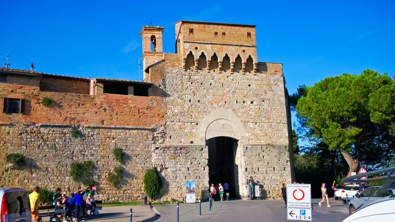 San Gimignano Full Walking Tour 1/2 - Piazza della Cisterna - Piazza del Duomo - Toscana - Italia