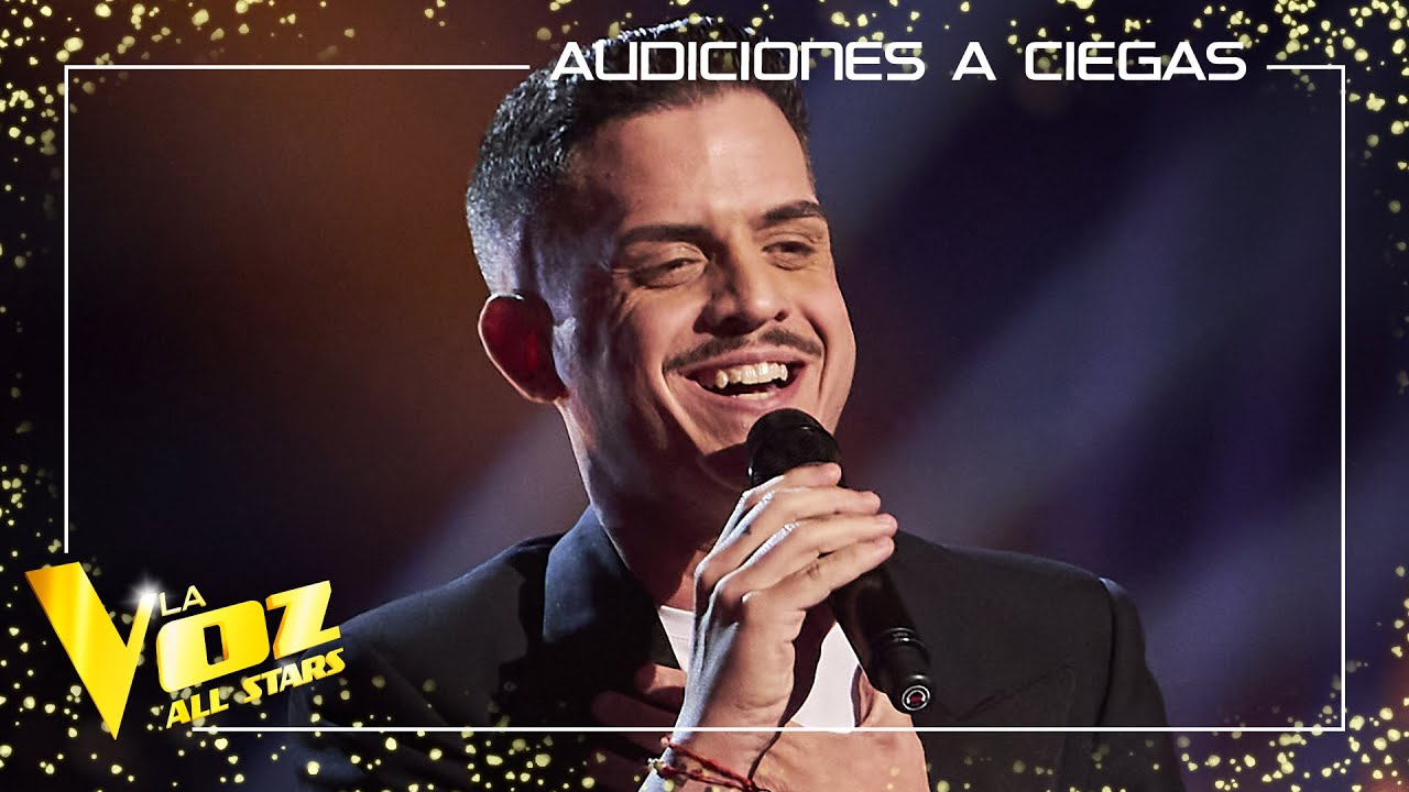 Besay Pérez canta 