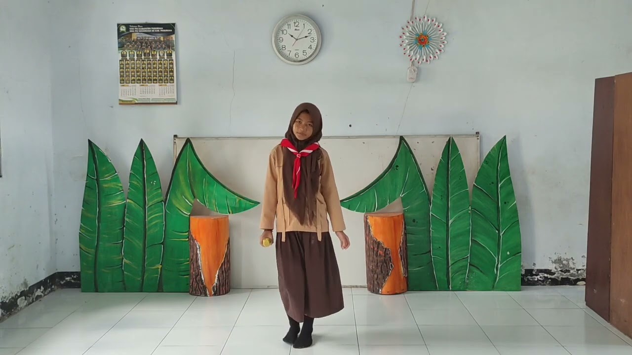 Latihan untuk Lomba menyanyi FLS3N Oleh Dinda Tri Lestari 