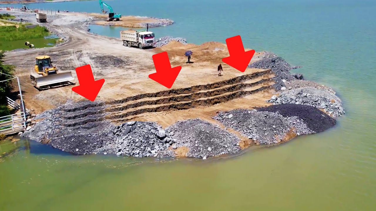 OMG!! Technique Fixing The Big Landslide Problems Was Been Solve by Filling Blue Stones Mixing Sand