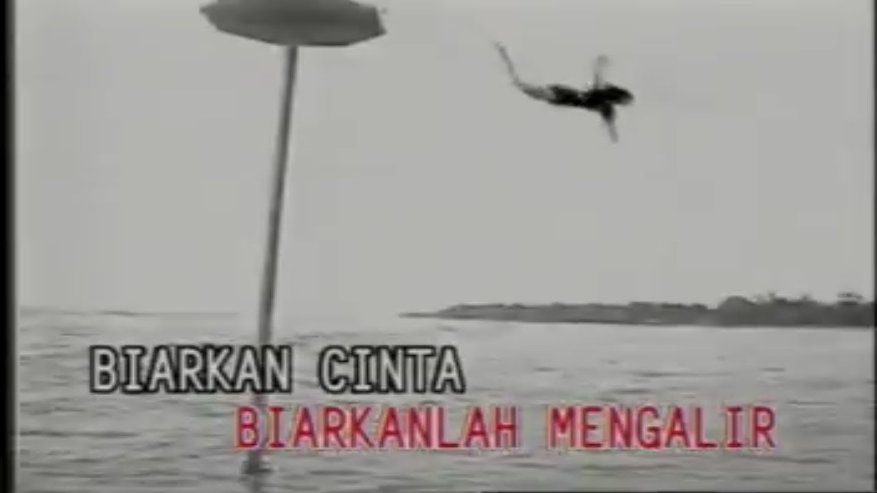 Nia Paramitha - Hanya Engkau (Original Karaoke Video)