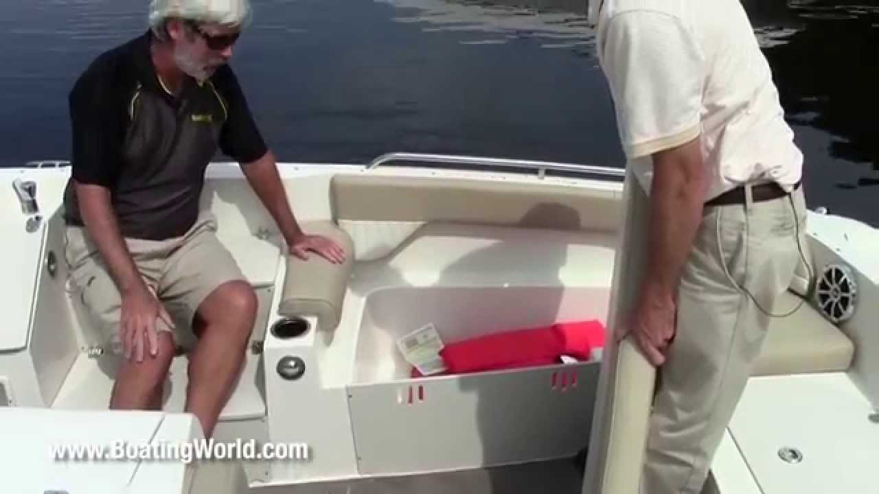 Stingray 212SC Deck Boat