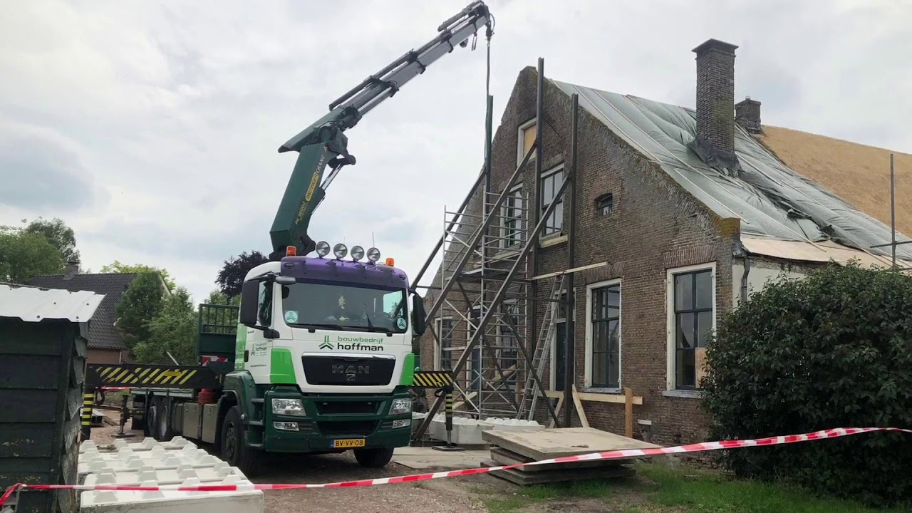 #15 - restauratie Keizershof - plaatsing staalconstructie voorgevel deel 1