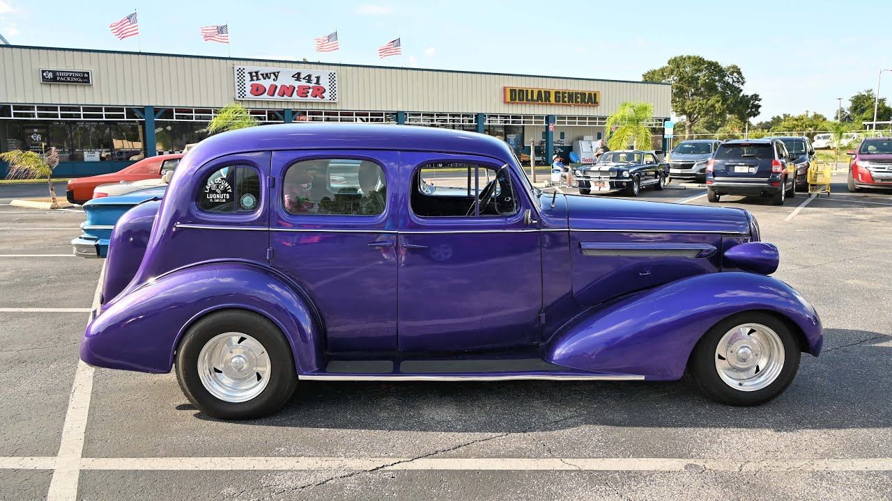 20251001 - Tavares, Florida - 2.5 Minute Slideshow Video of the Hwy 441 Diner First Wednesday Car Sh