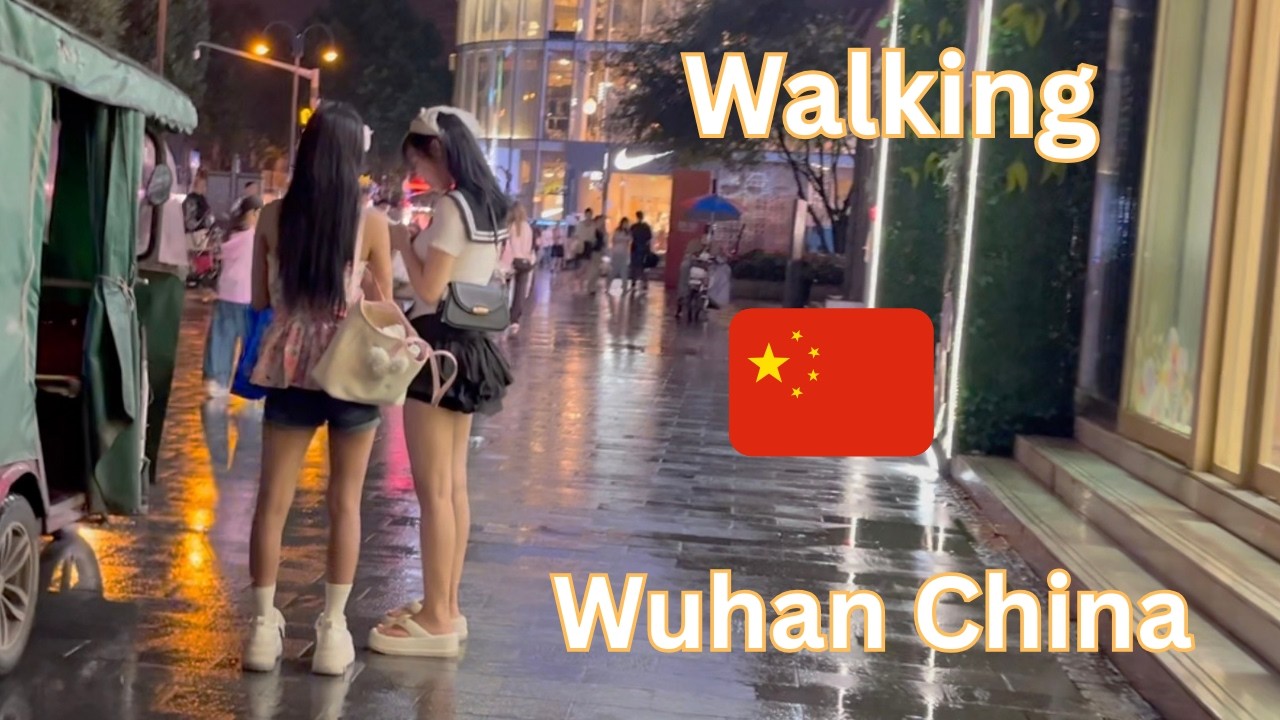 Night Walk in Wuhan | Busy Pedestrian Street & Street Food Tour