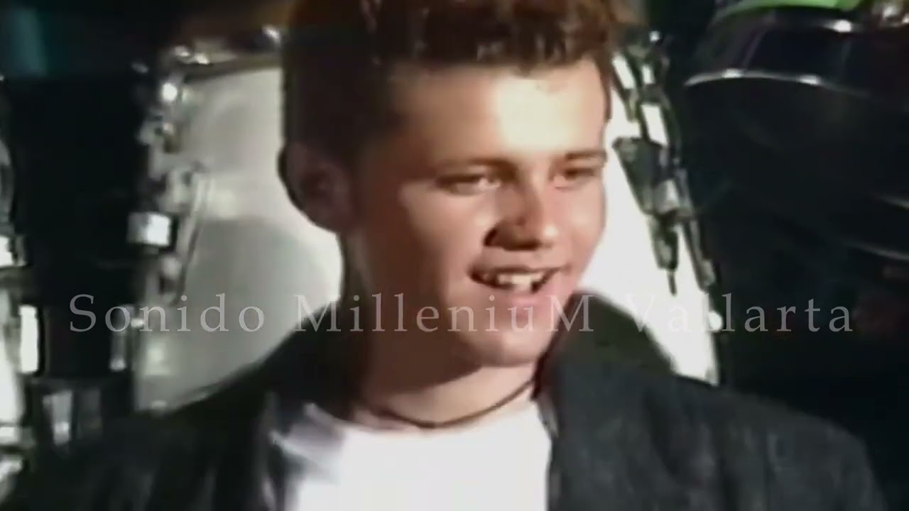 Banda Pelillos - La Negrita  Video Oficial  ( Renderizado   Año  1992 )