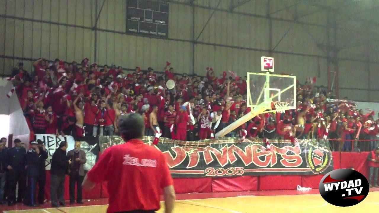 فيديو اخر اكثر من رائع من قاعة الوداد الرياضي كرة السلة