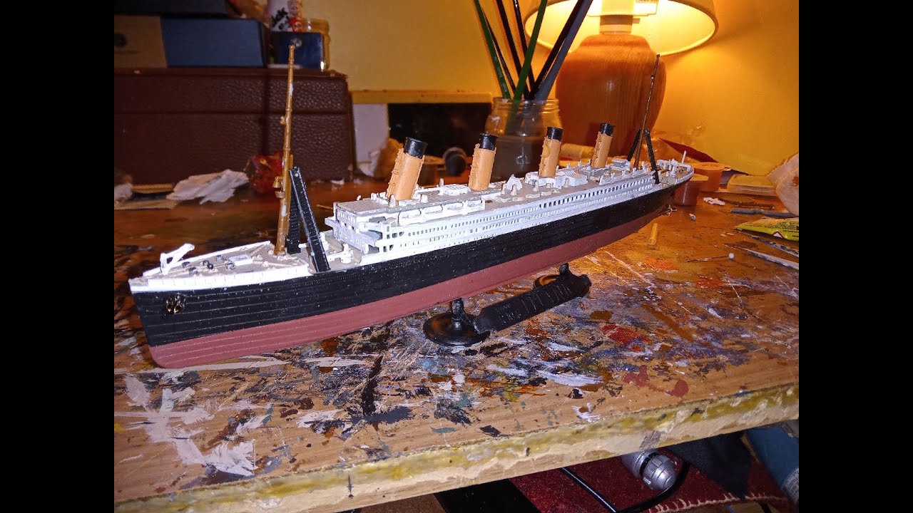 Airfix - Starter Set - 1/1000 - RMS Titanic - Model Building Video