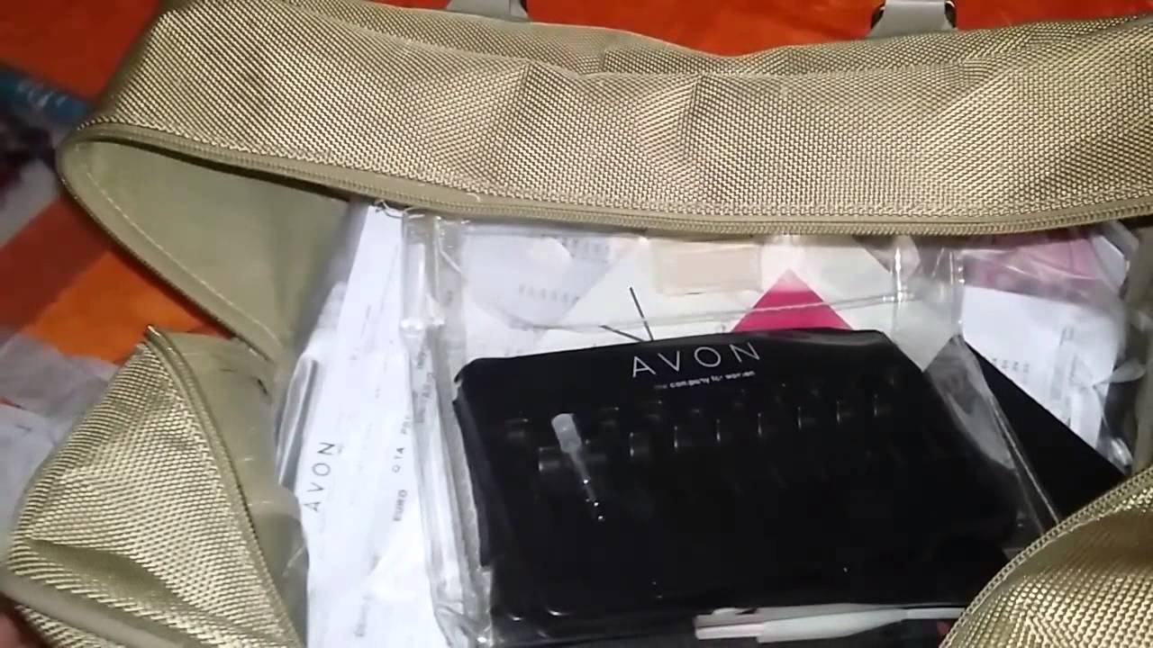 Cosa c'è nella mia borsa Avon