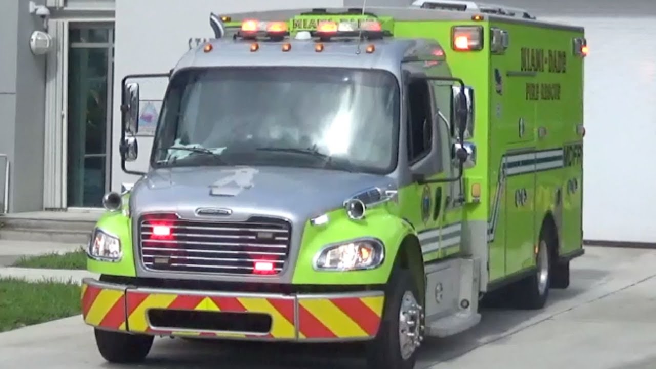 Miami Dade Fire and Rescue Rescue 31 (spare) responding