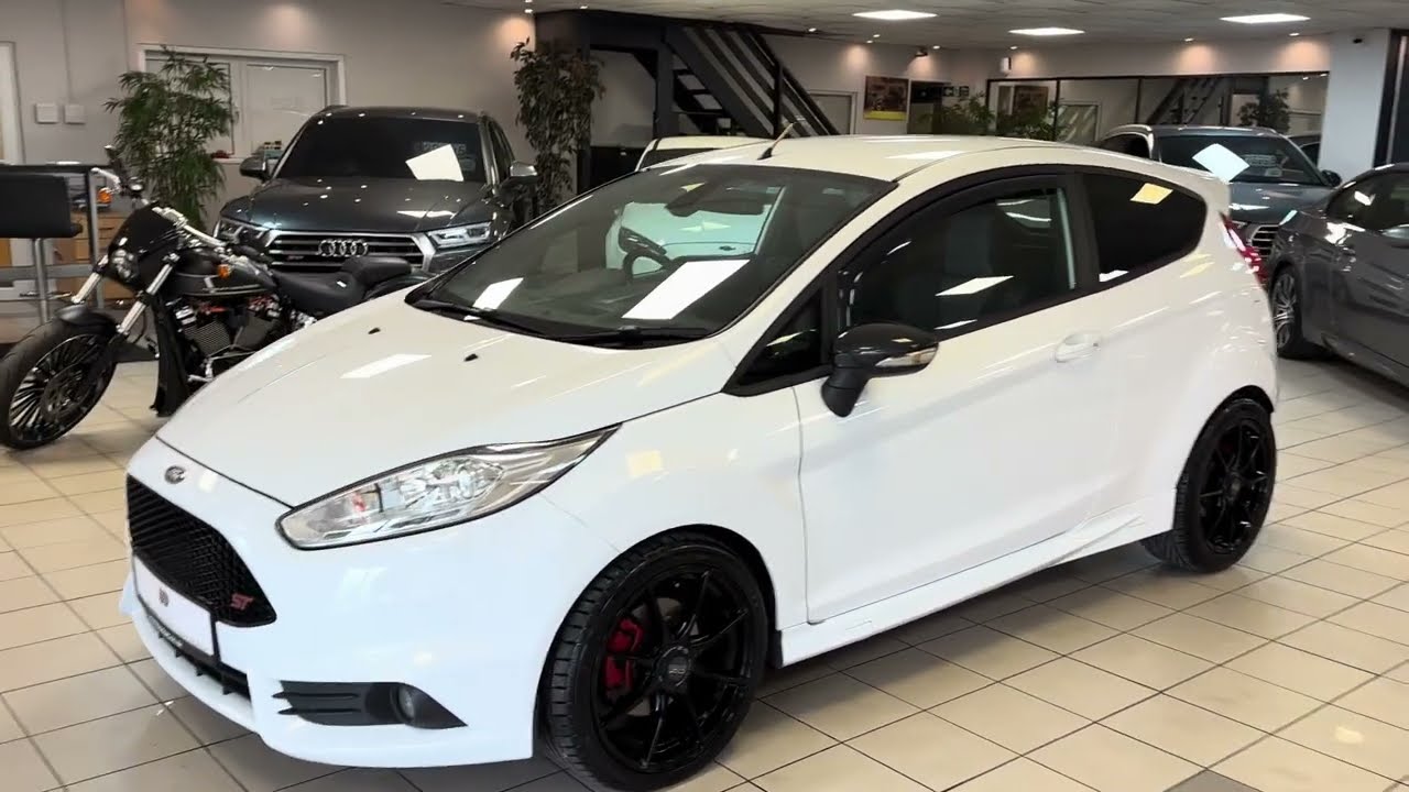 Ford Fiesta ST3 2015 года — подробный обзор и описание.