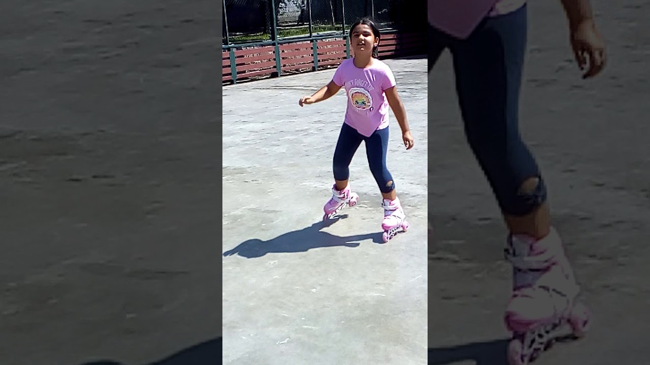 Parkta paten s&uuml;r&uuml;yorum