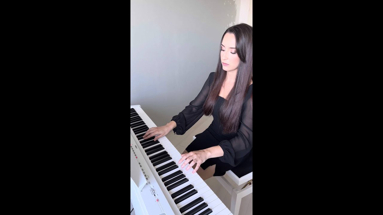 Раймон Паулс "Любовь настала" на фортепиано