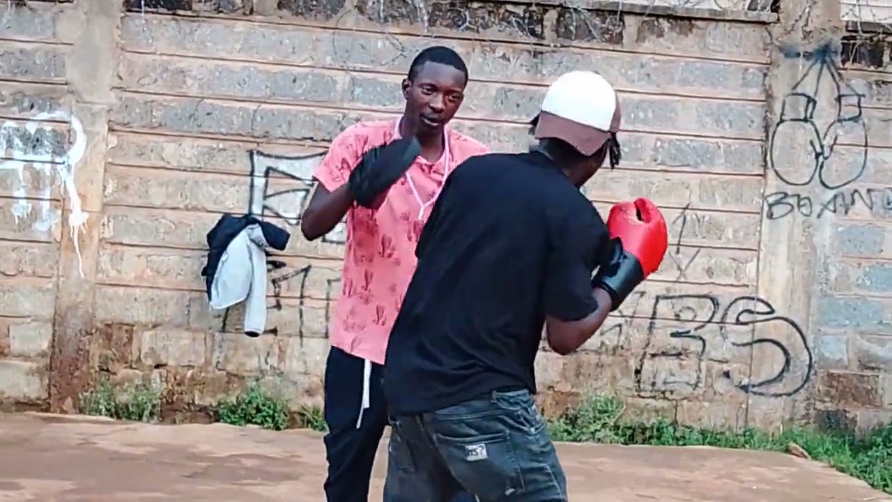 Manyundolee zoezi NI daily ⚒️⚒️🔥🥊🥊🇰🇷🇬🇧🇲🇾🇧🇭🇷🇼🇯🇲🇲🇶🇧🇸🇵🇳🇧🇷🇺🇬🇰🇪🇬🇪🤝🇲🇼#boxingworkout #youtubeshorts 