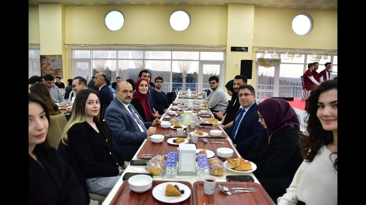 BAÜN’de Ramazan Coşkusu: Öğrenciler İçin İftar Programı Gerçekleştirildi