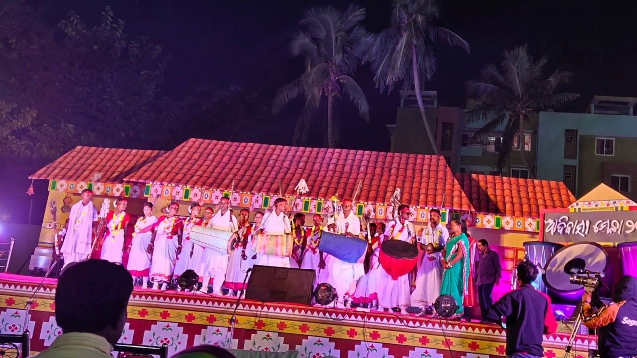 Karma dance by Oram Tribals in Adivasi Mela Bhubaneswar