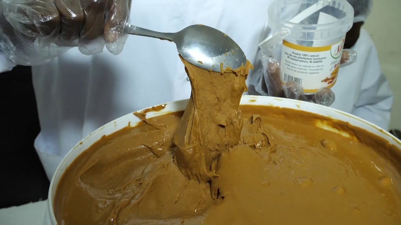 La transformation de l'arachide en pâte d'arachide bio