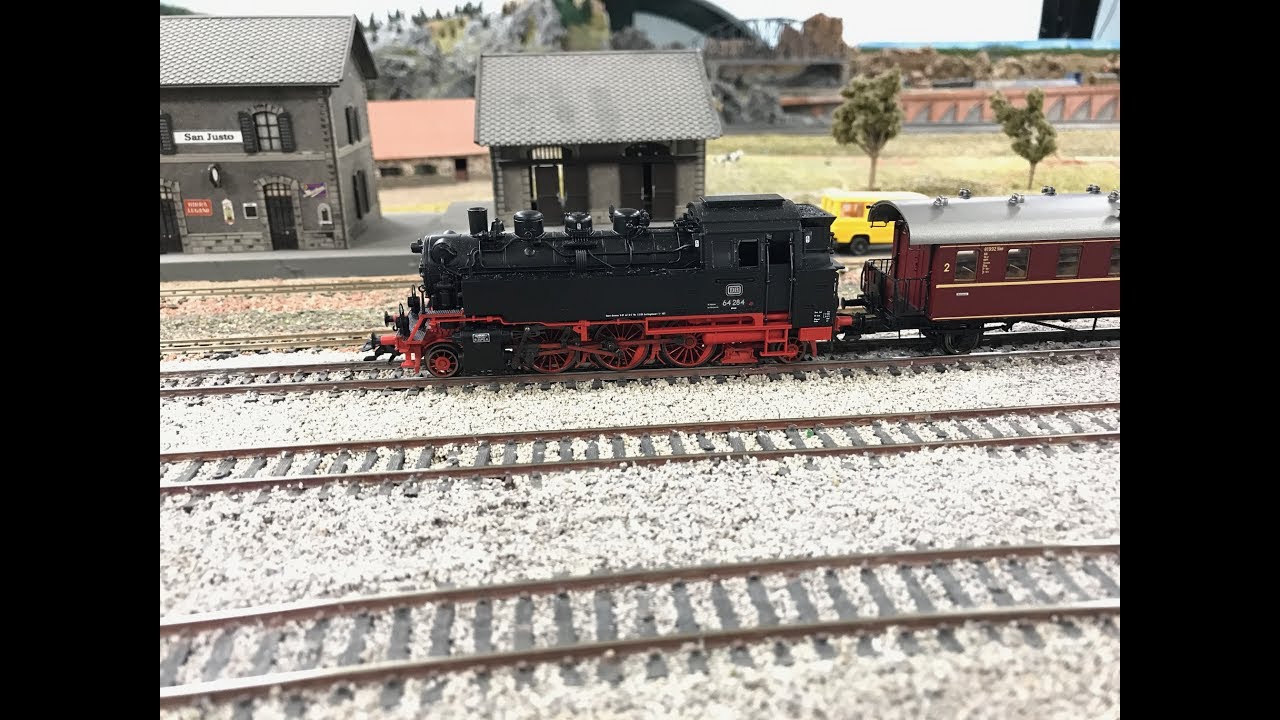 Märklin trains: Br 64 and V100 DB