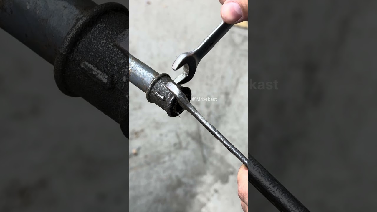 ⚡ How Pros Loosen Tight Iron Pipe Fittings in Seconds!