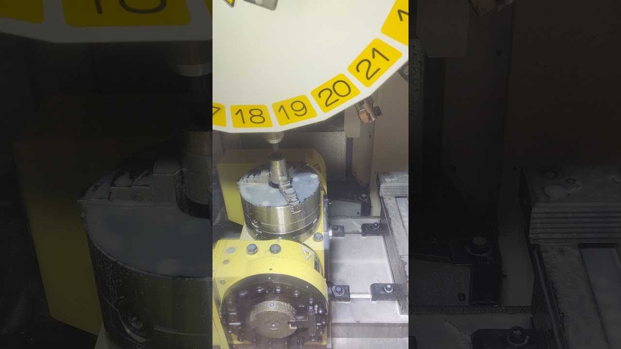 Scalmax Poland Białystok CNC. Frezowanie otworu fi 20 H7. Fanuc Robodrill.  #CNC #Milling #machining