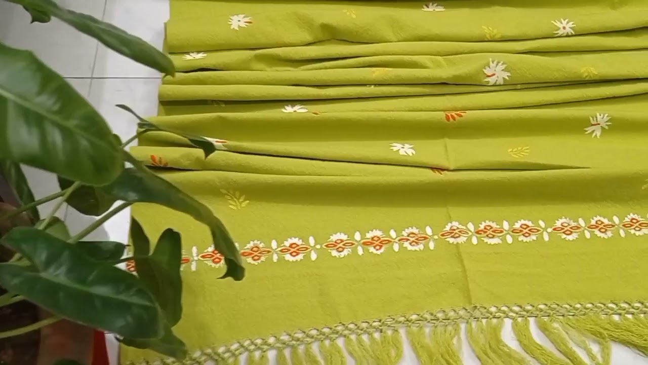 হ্যান্ড পেইন্টিং শাল/ শিউলি ফুল পেইন্টিং শাল/ শীতের শালে অসাধারন ডিজাইন