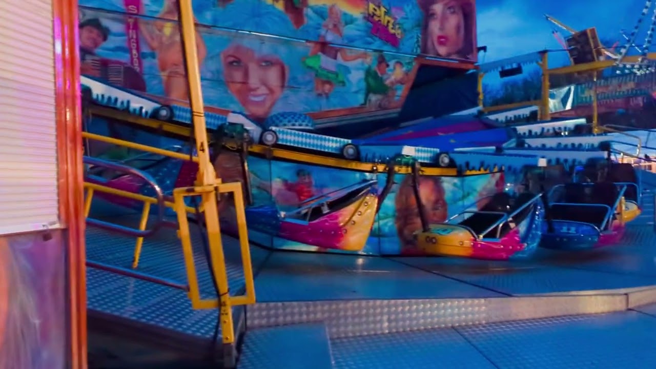 Opbouw koeienmarkt kermis Woerden 2025