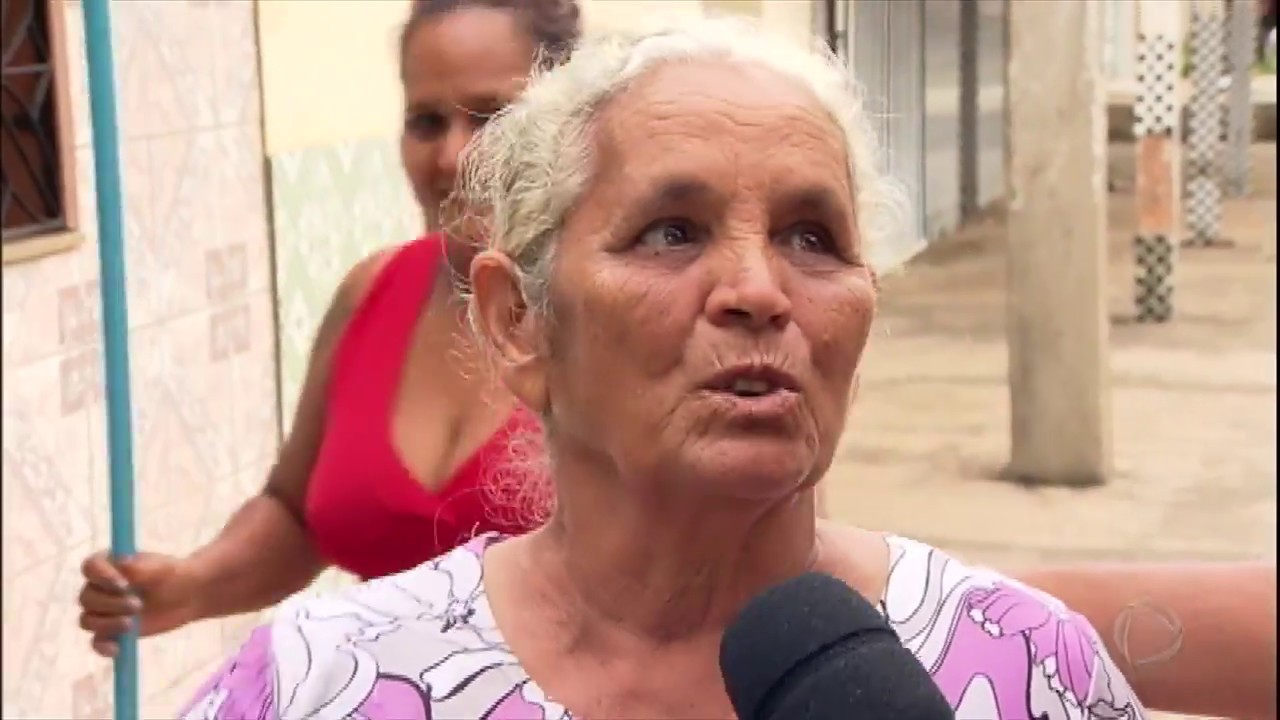 Achamos no Brasil: Samukinha conhece papagaio que ficou famoso por chorar