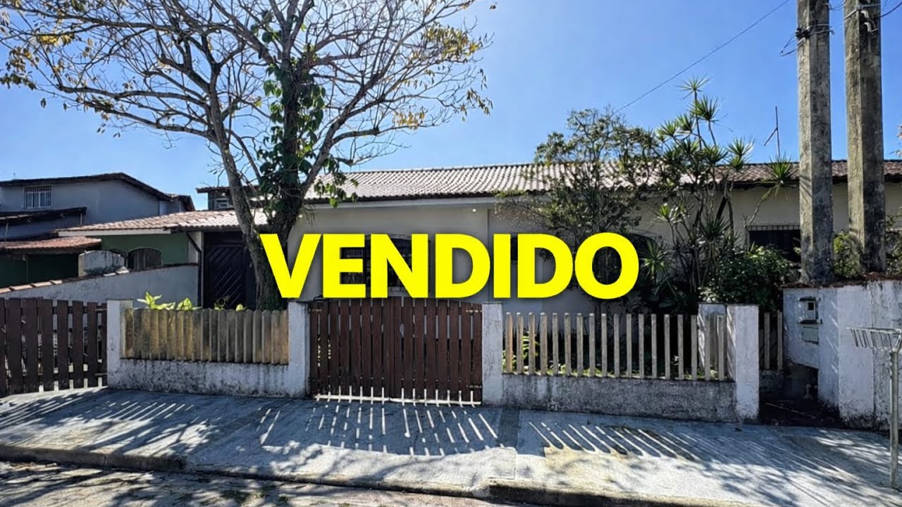 Aproveite agora essa casa bem do lado do centro e da praia de Peruíbe R$ 380 mil