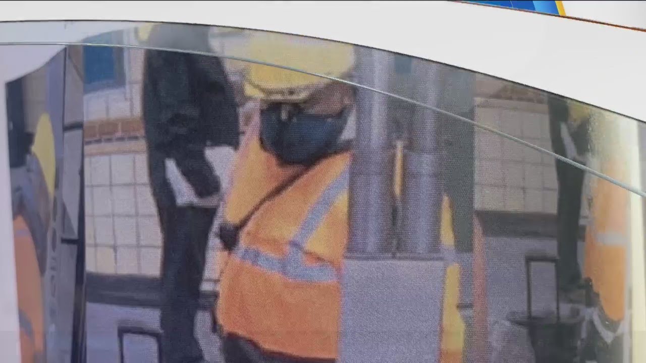 Investigators release new images of Brooklyn subway shooting suspect
