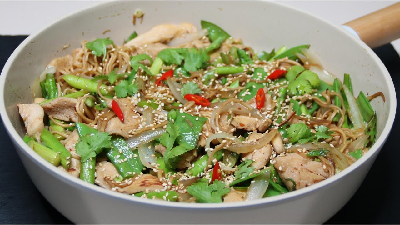 Easy Chicken Wok with Noodles   Better Than Takeout!