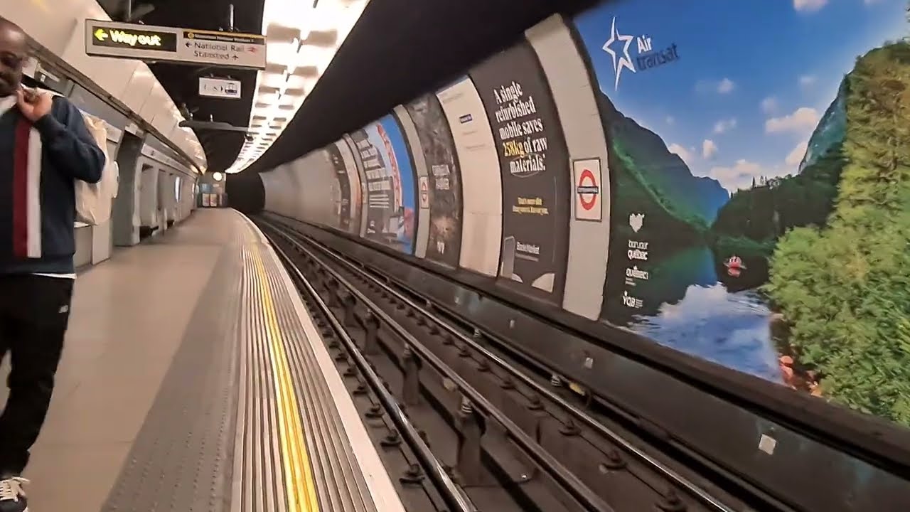 TOTTENHAM HALE Underground Station (2022)