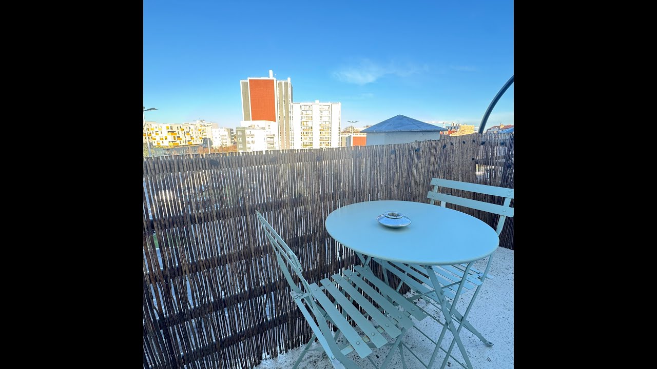 Agence immobilière CREFIMO Dernier étage avec balcon